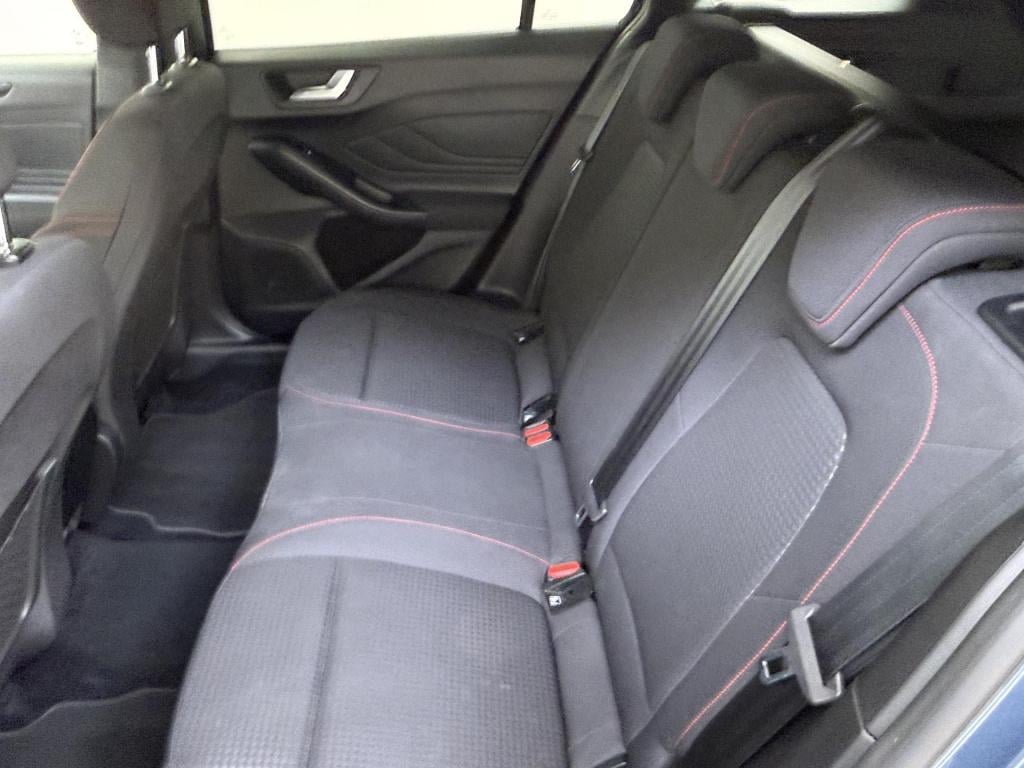 Ford Focus wagon 1.5 ecoboost 150 pk st line | automaat | parkeersensoren v