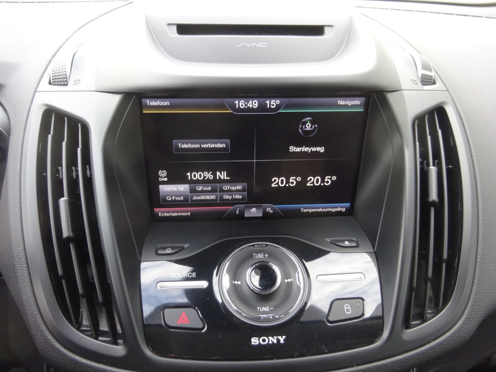 Ford Kuga 1.5 titanium navigatie / trekhaak / camera / cruise / pdc