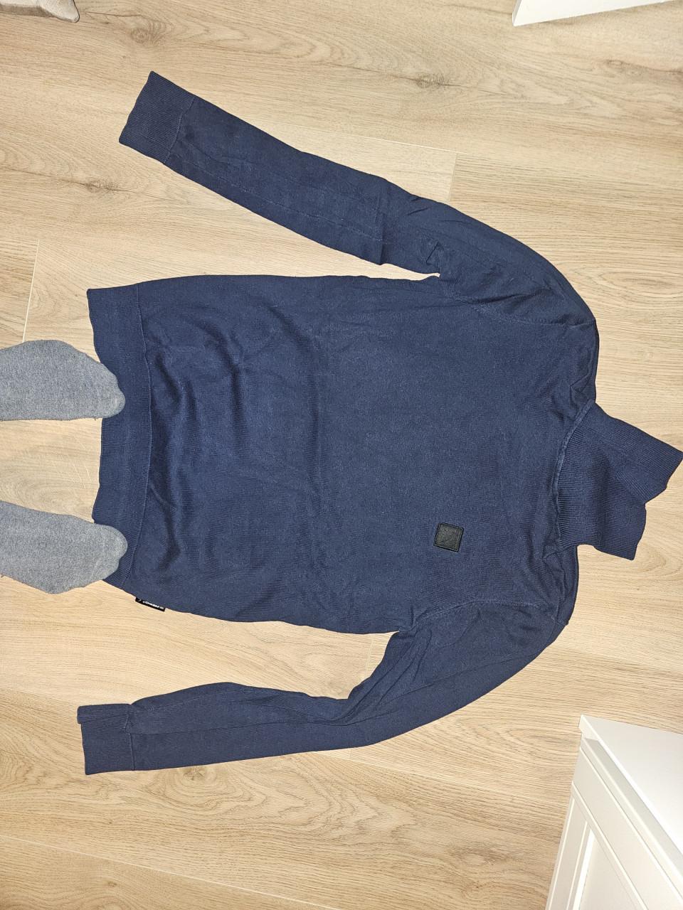 Diverse merkoverhemden en truien (echt)