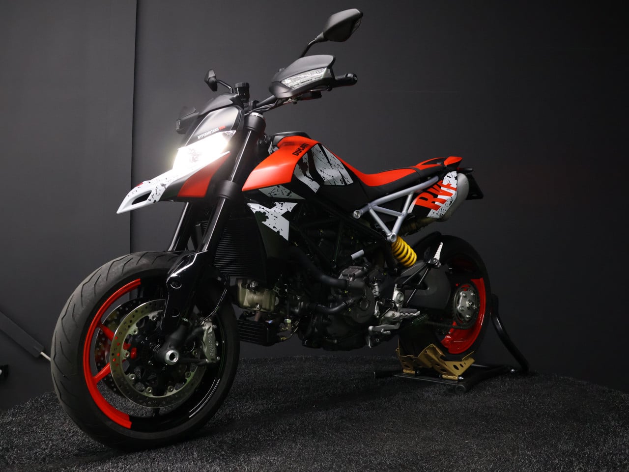 HYPERMOTARD 950 RVE | BTW Motor
