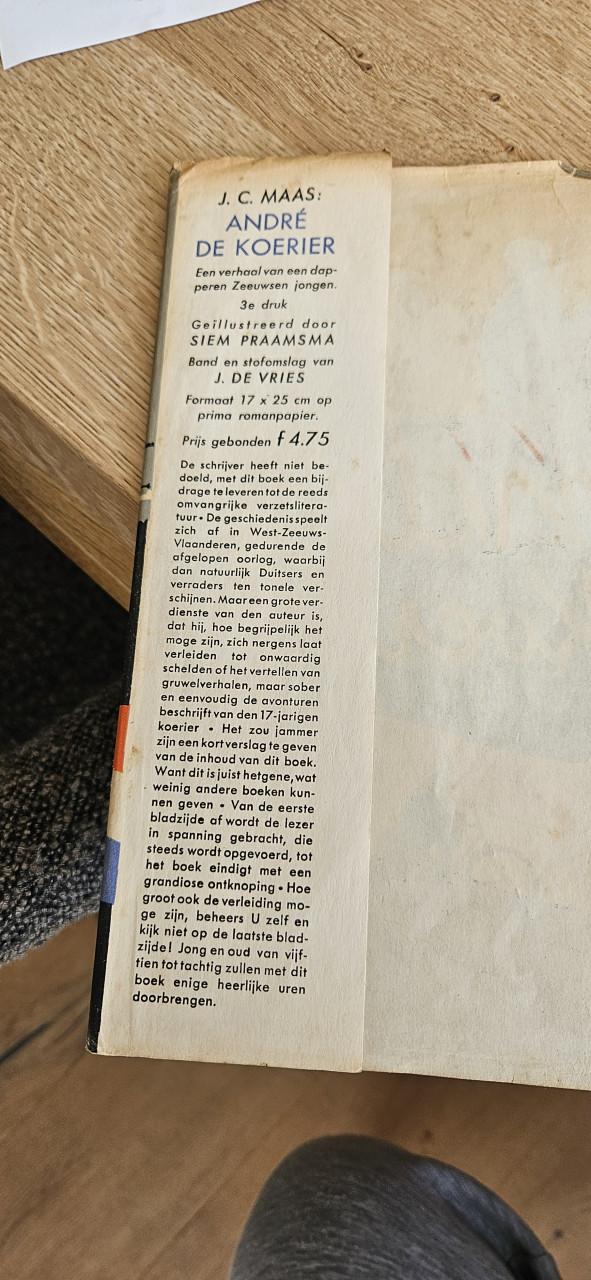 Boek André de koerier van Joh. C. Maas