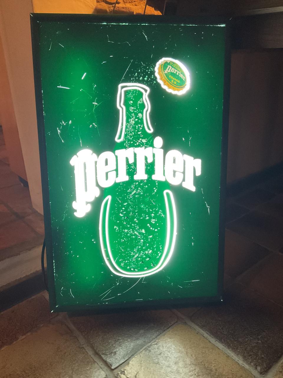 Perrier lichtreclame