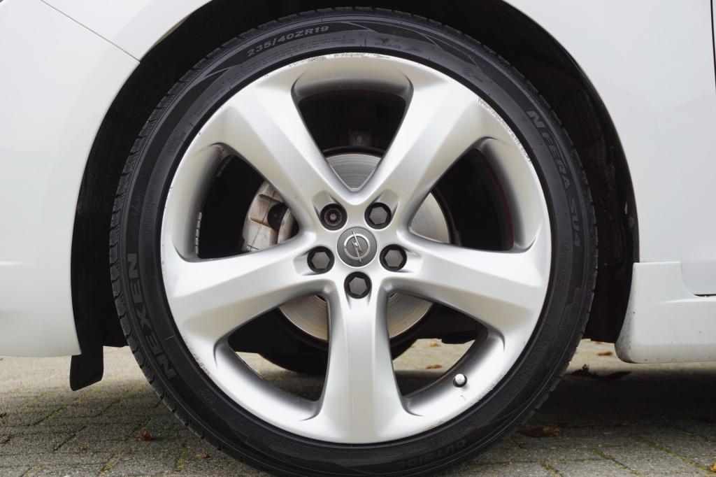 Opel Astra 1.4 turbo gt airco / navi / cruise / parkeers. / elektr. ramen /