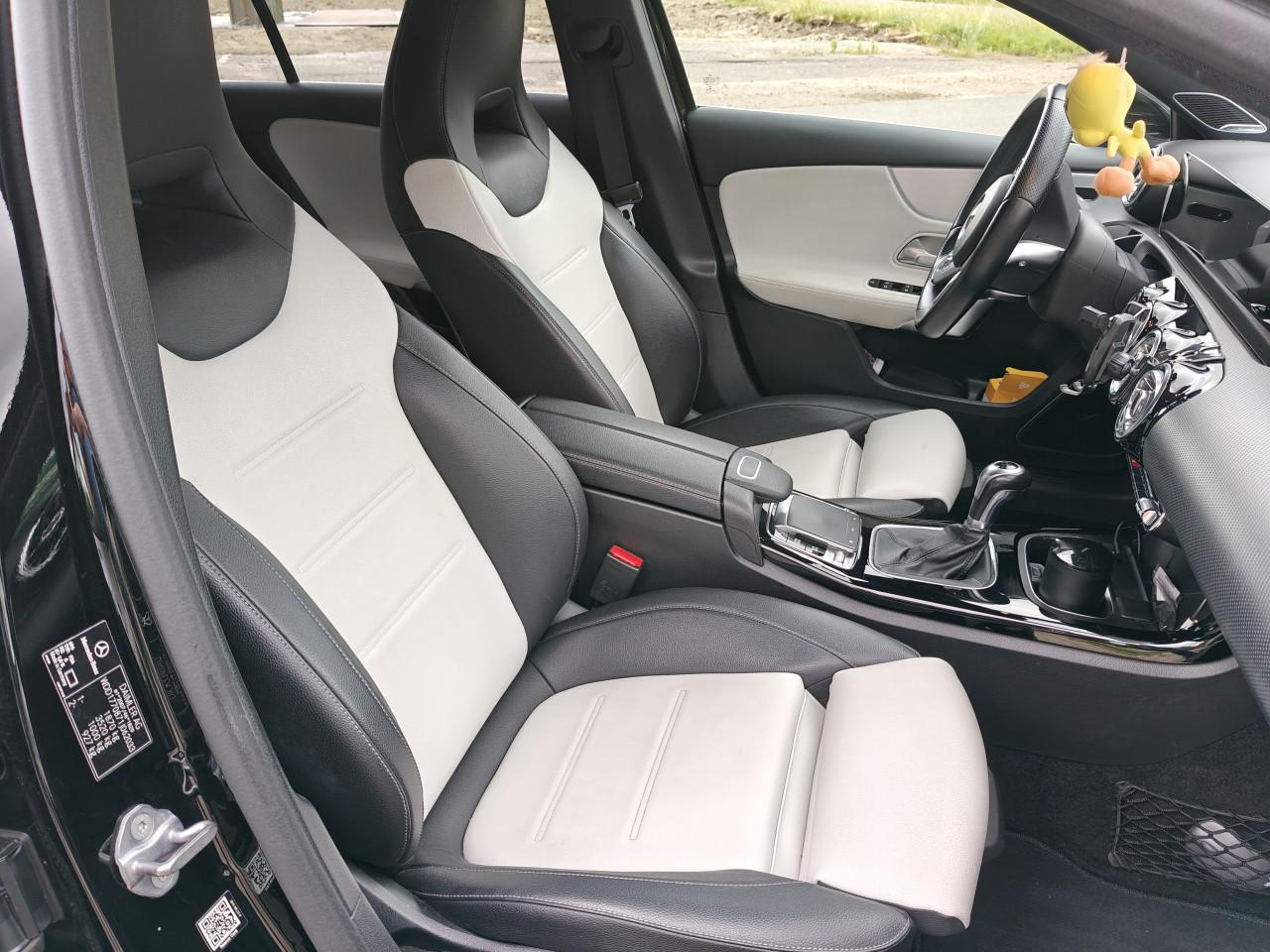 Mercedes-Benz A200 AMG | Zw-Wit Leder | Full Options | Mooiste van Zeeland!