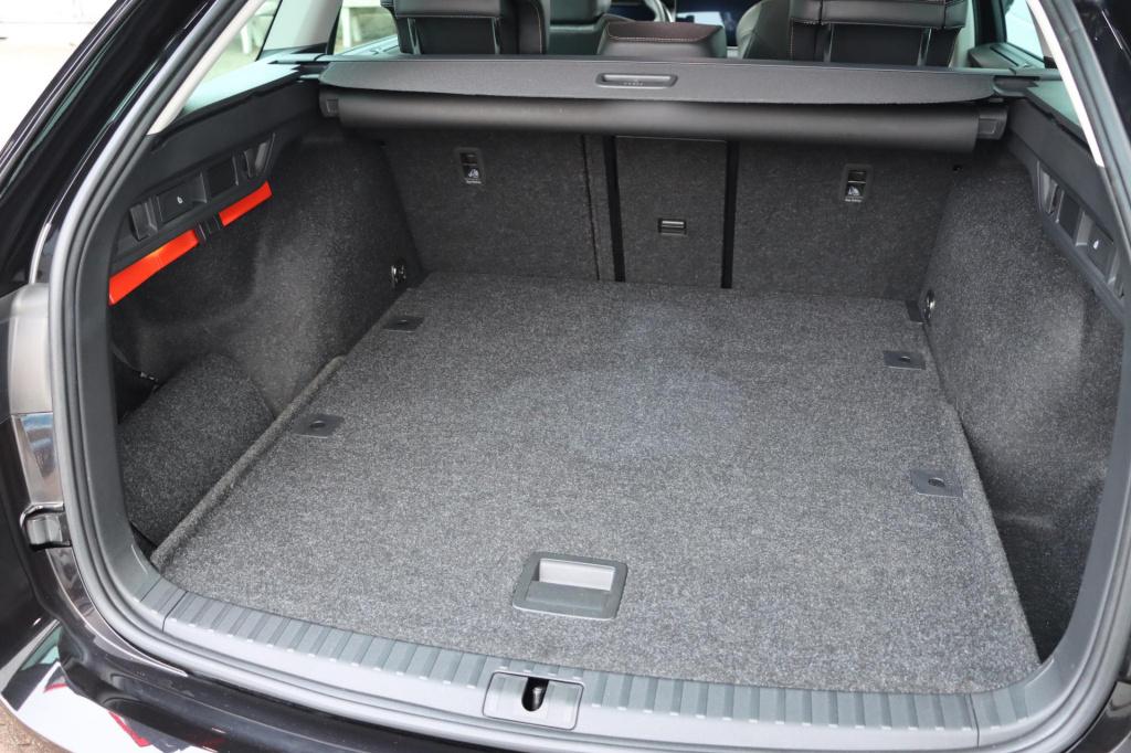 Skoda Octavia combi 1.5 tsi mhev first edition 115pk dsg7