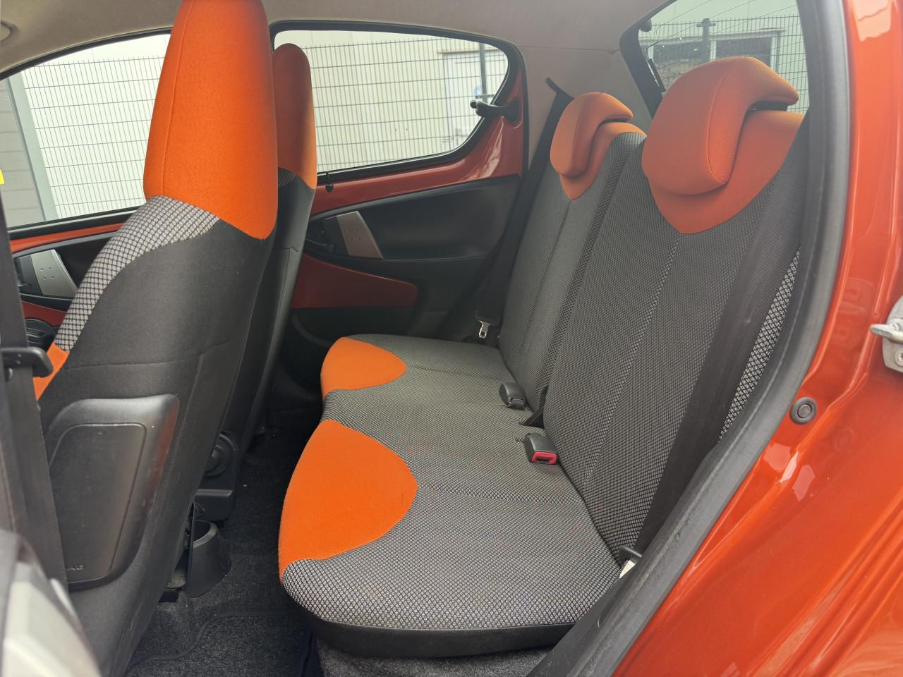 Toyota Aygo 1.0 12V Vvt-i 5DRS 2012 Dynamic Orange Airco Apk