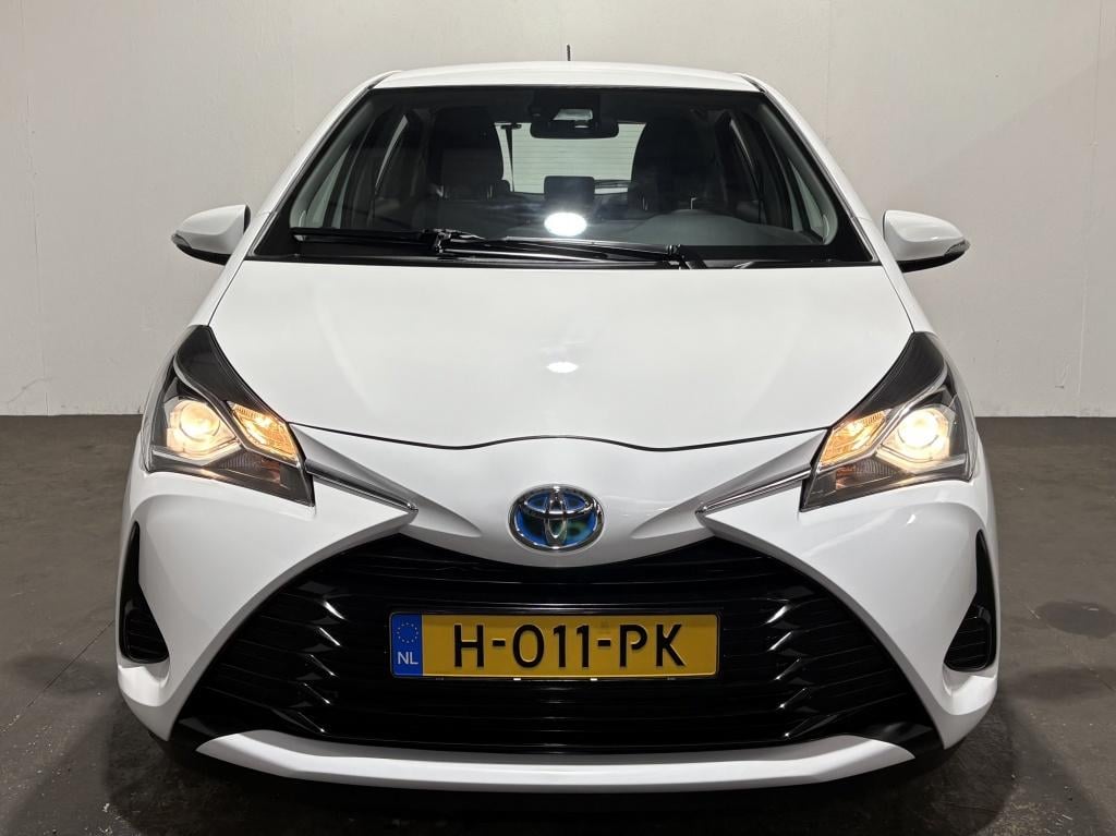 Toyota Yaris 1.5 hybrid active | lage km-stand |