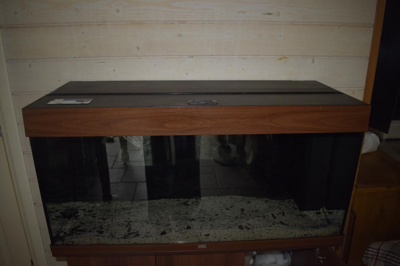 Aquarium jewel Rio plus kast
