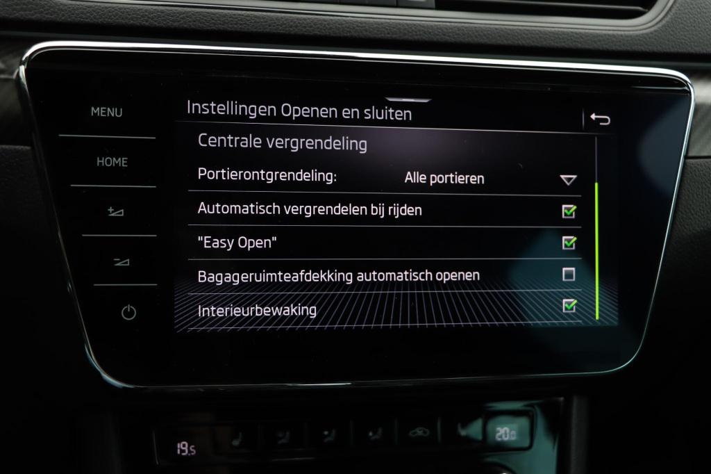 Skoda Superb combi 1.4 tsi iv sportline business 218pk dsg6