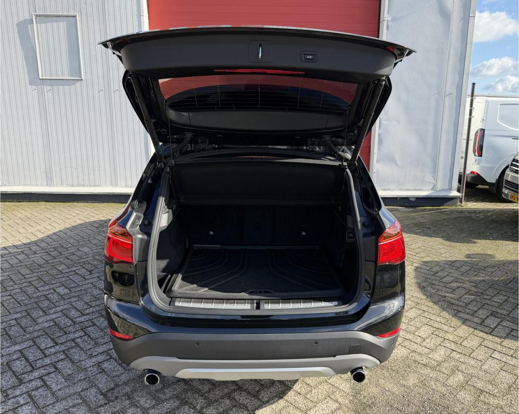 BMW X1 sdrive20i executive | 1ste eig. | camera | trekhaak | rijklaar inclu