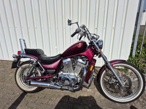 Suzuki Intruder VS750