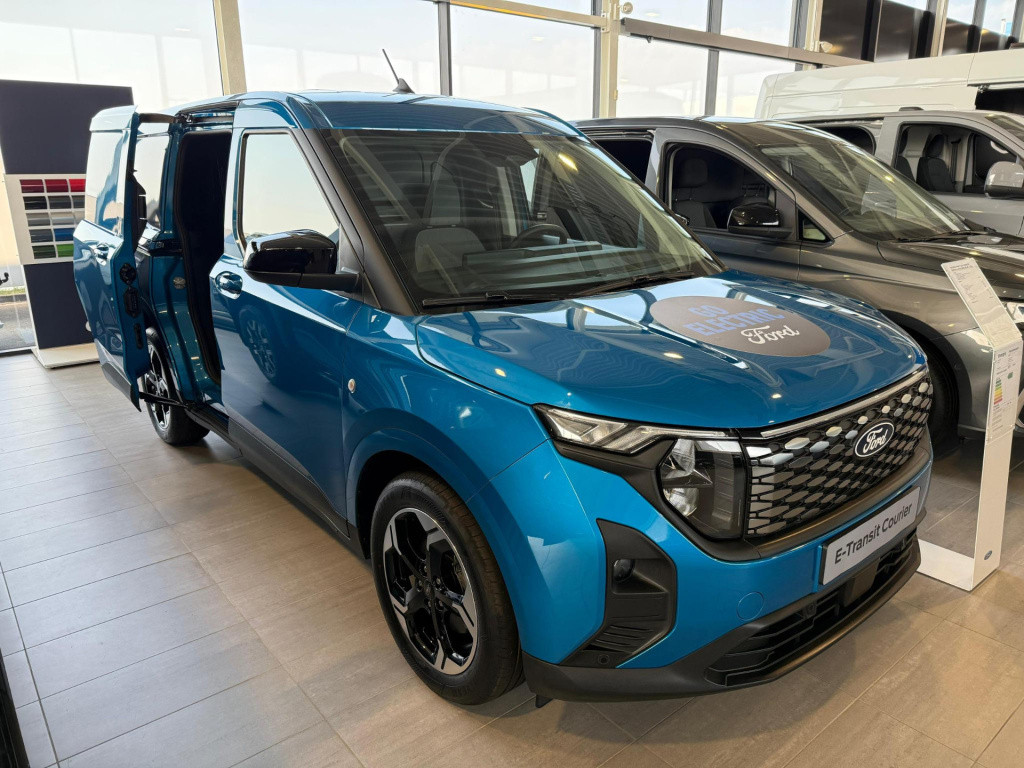 Ford E-transit cour. limited 44 kwh 17'' lmv | acc | apple carplay & androi