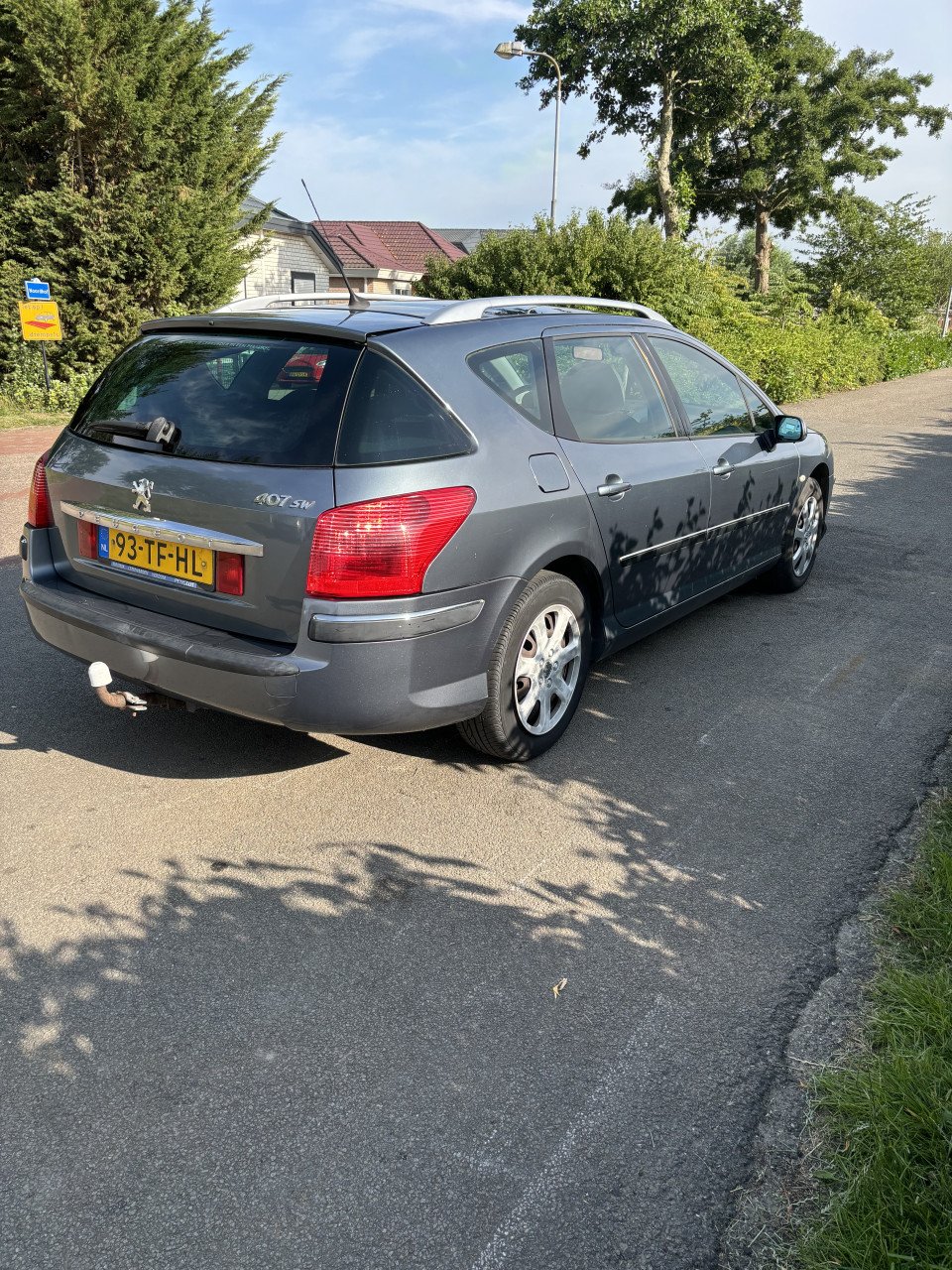 Peugeot 407