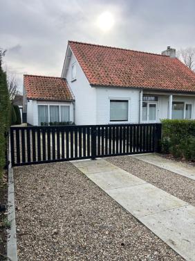 Direct uit voorraad leverbaar. Lamellenpoort 360 cm breed.