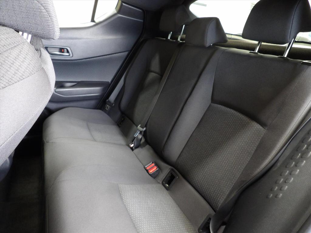 Toyota C-hr 1.8 hybrid 122pk cvt dynamic
