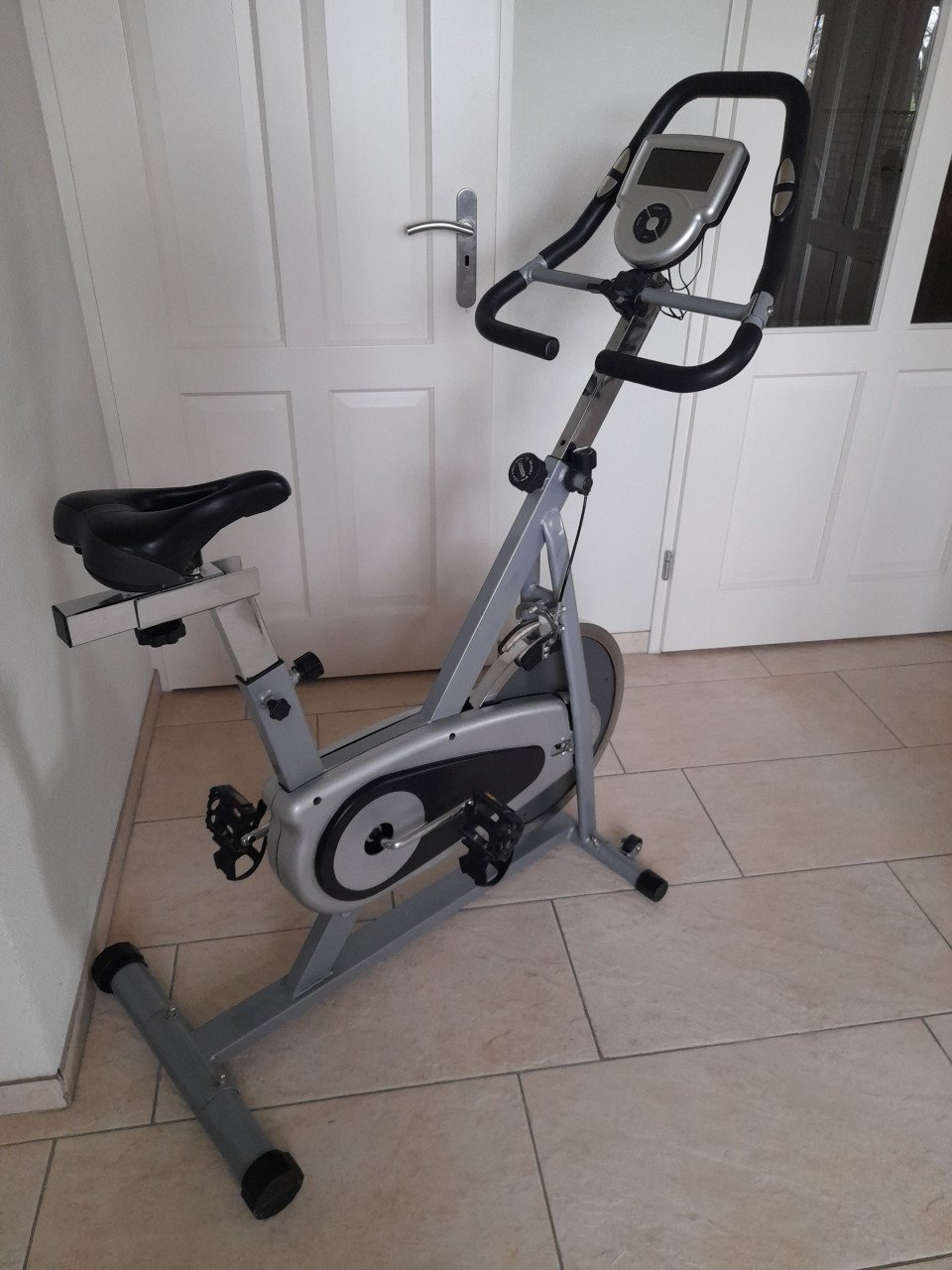 Spinning bike / home trainer (in goede staat )