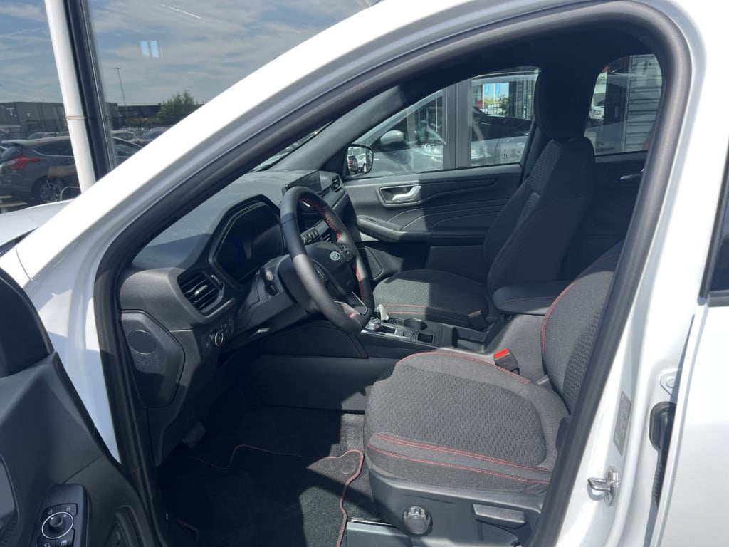 Ford Kuga 2.5 plug in hybrid 243pk e-cvt st-line