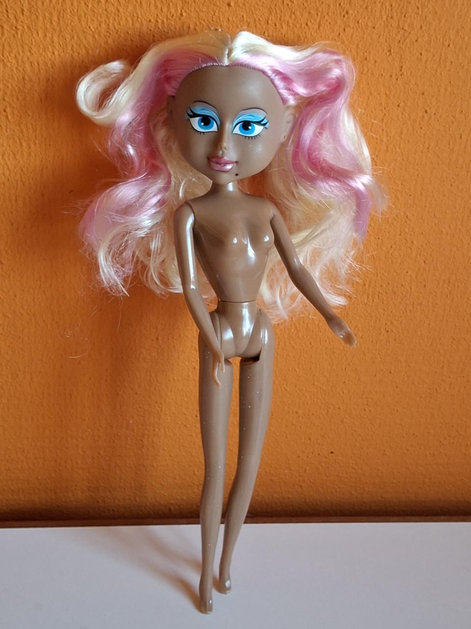 Grote Barbie Bratz achtige pop 32 cm