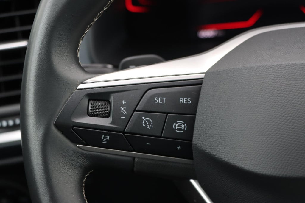 Seat Ateca 1.5 tsi xperience business intense 150pk dsg7