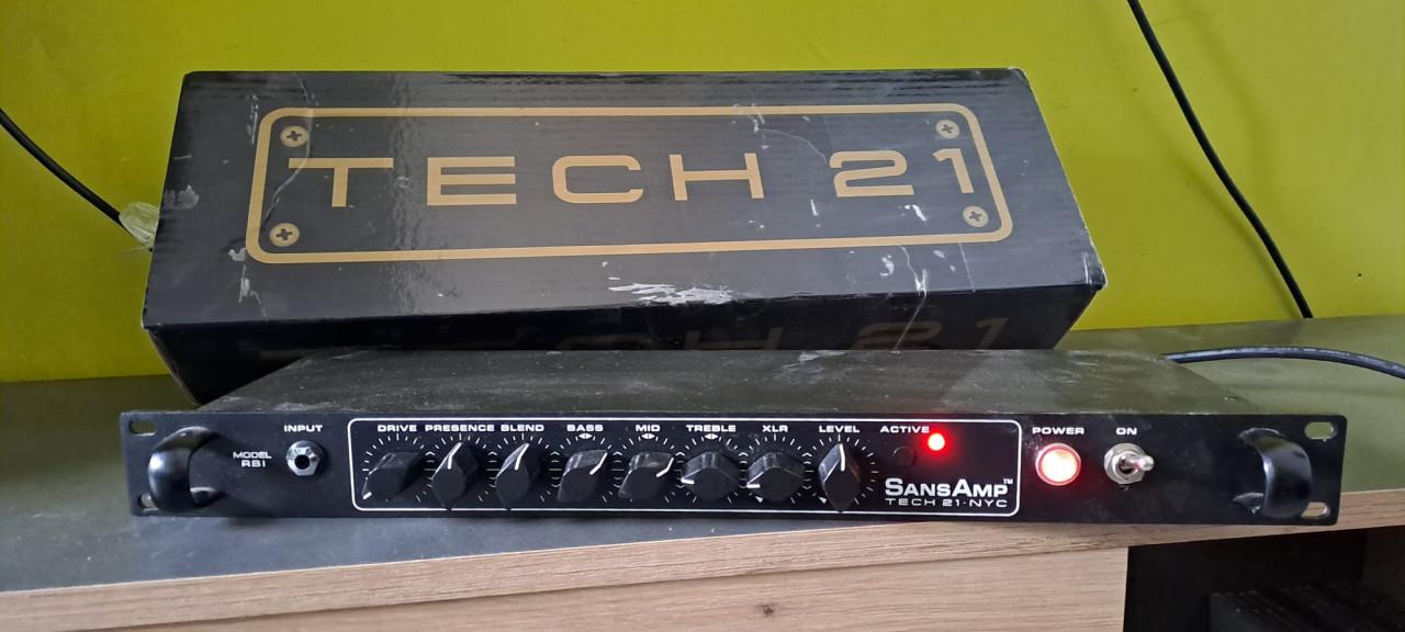 Sansamp bassdriver di RBI, TC Electronic G-Major en Rocktron Velocity 300
