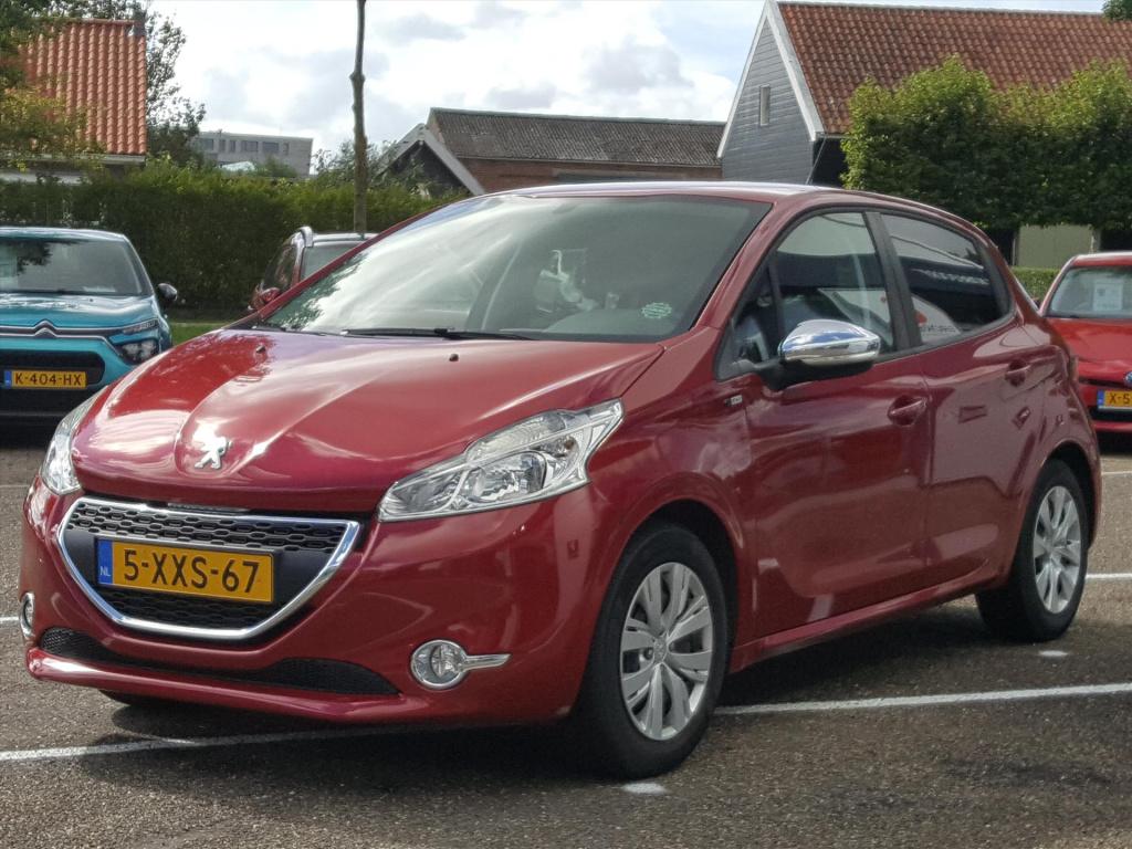 Peugeot 208 1.2 vti 82pk 5d style navigatie | airco | cruise control | blue