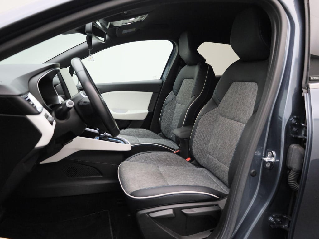 Renault Clio 1.6 e-tech hybrid 140 zen | automaat | lmv | cruise control | 