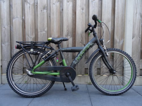 Loekie Booster 22 inch jongensfiets 3 versnellingen