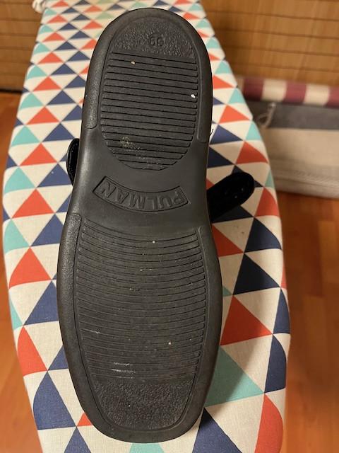 Verbandschoen (links) maat 39 Pulman