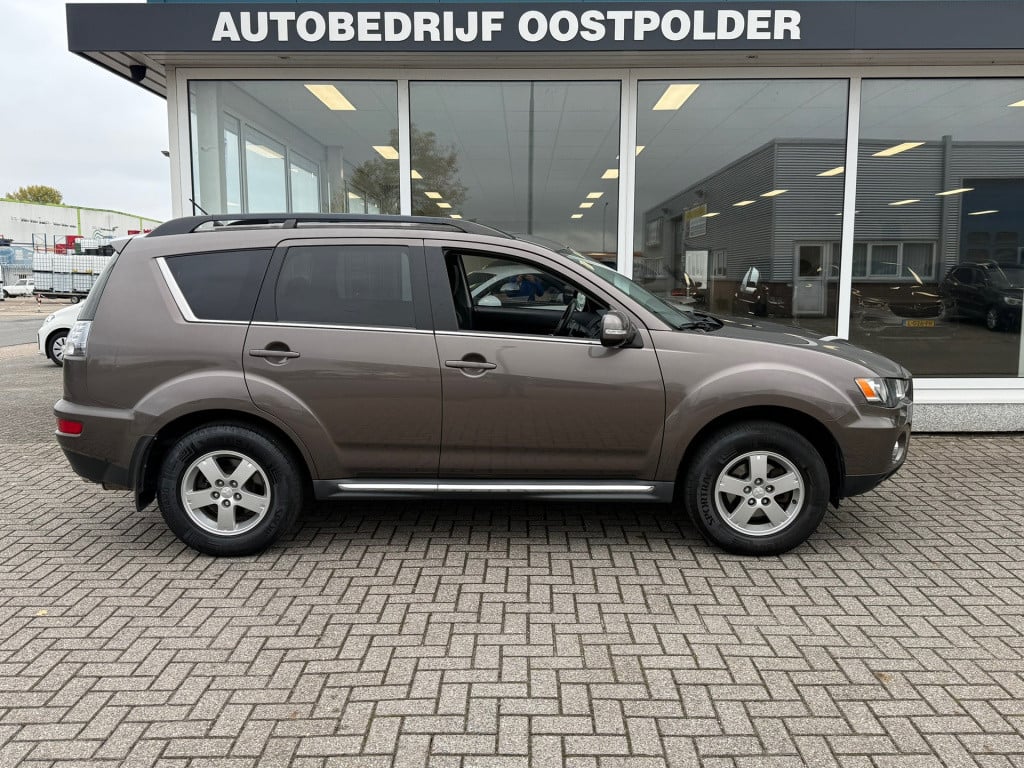 Mitsubishi Outlander 2.0 intro edition