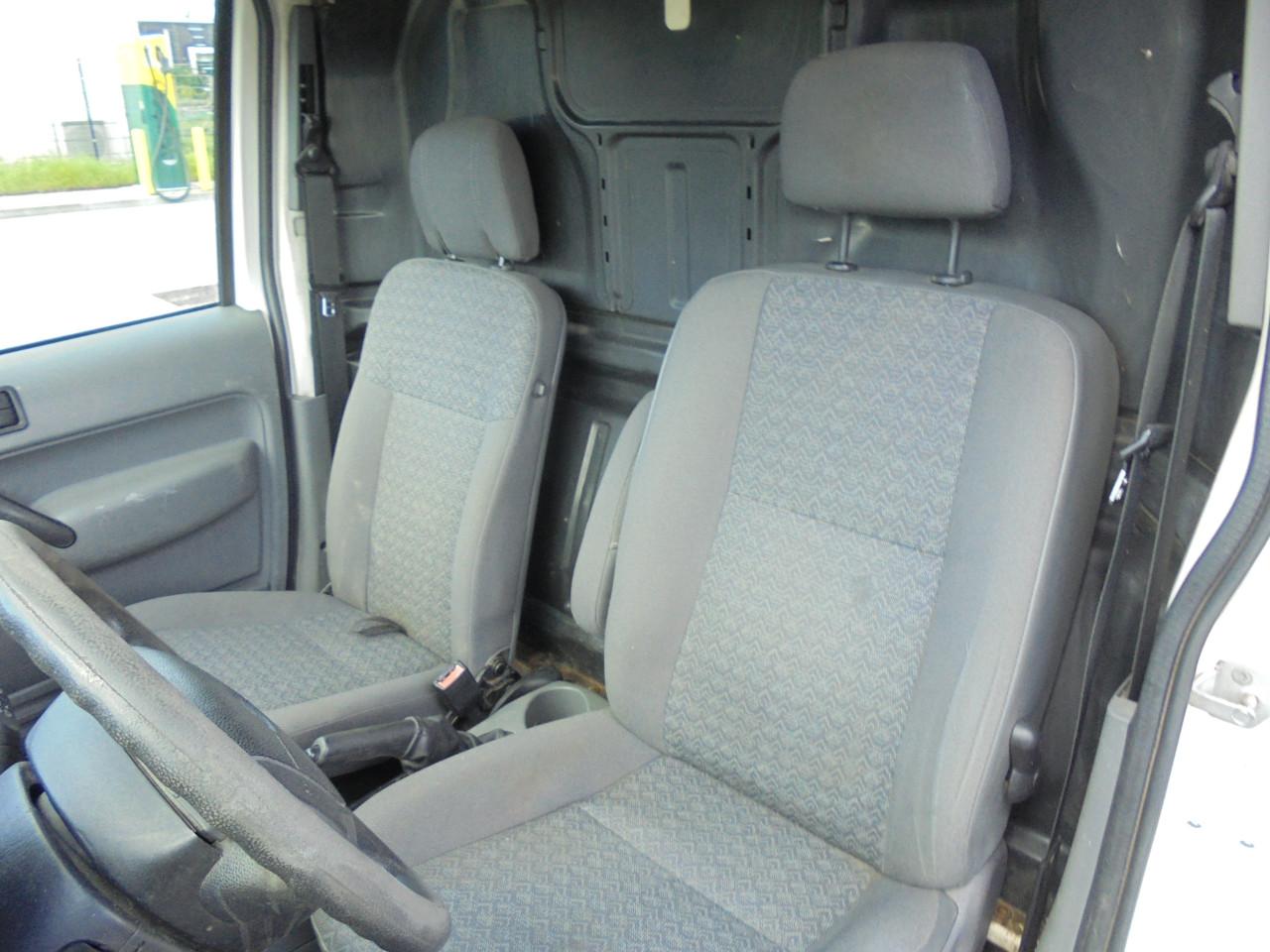 Transit Connect T220s 1.8TDdi bouwjaar 2006  N.A.P Apk nieuw bij aflevering