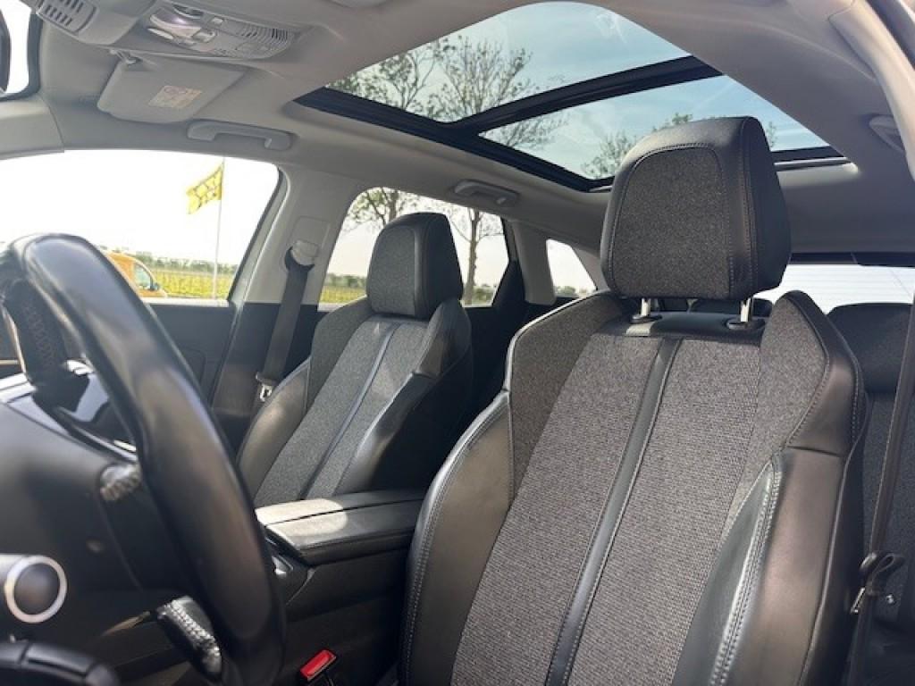 Peugeot 3008 1.2 puretech première