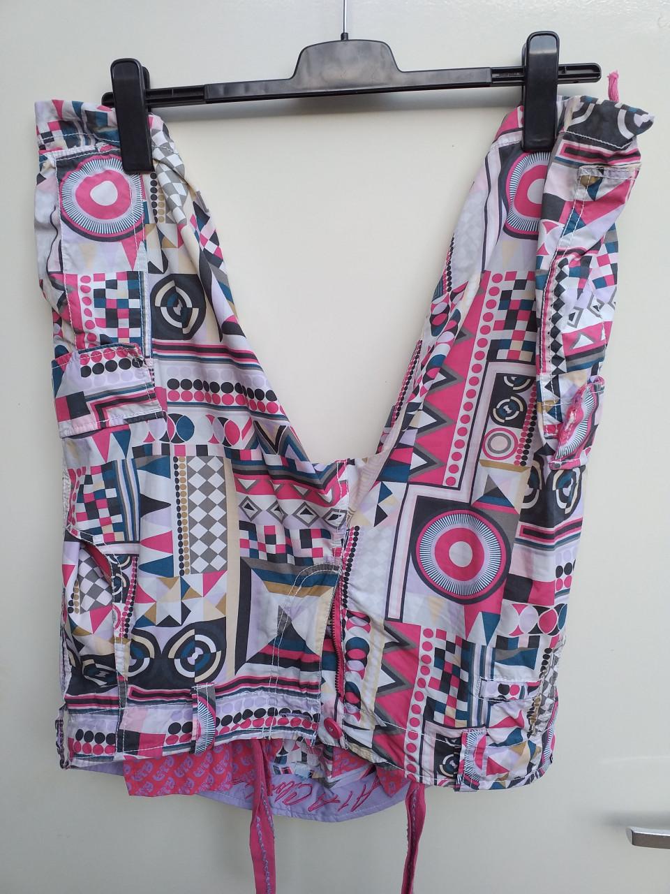 Aparte kleurrijke Bermuda, maat XL