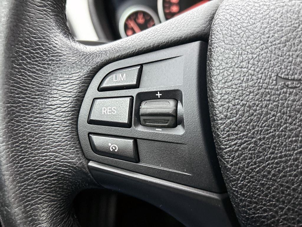 BMW 3-serie 320i xdrive executive | automaat | navigatie | leder | climate 