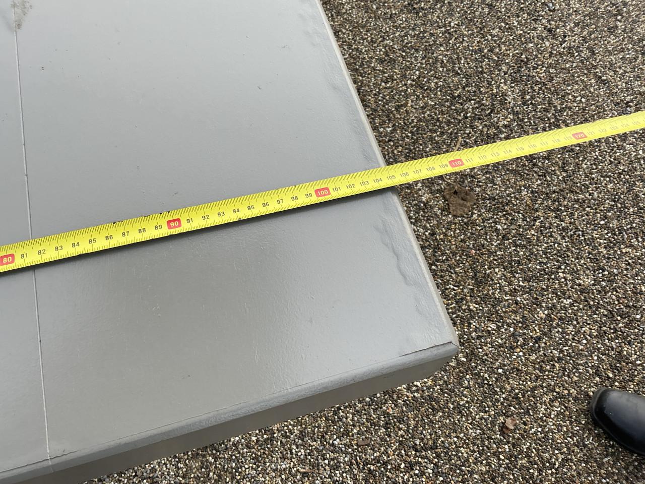 Houten tafel 3.05m. X 1.05m