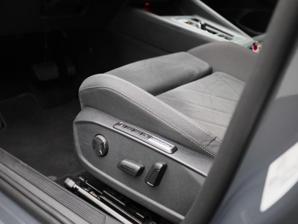 Volkswagen Golf 1.4 ehybrid style | lmv | automaat | navigatie | parkeer se