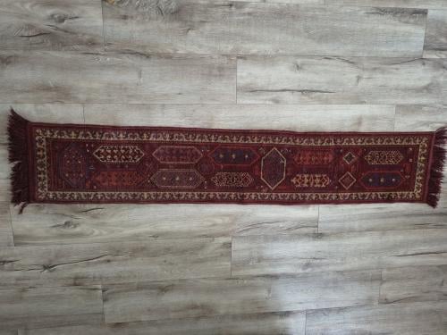 Prachtig bruin rood Perzisch tapijt, Perzische loper, kleed.