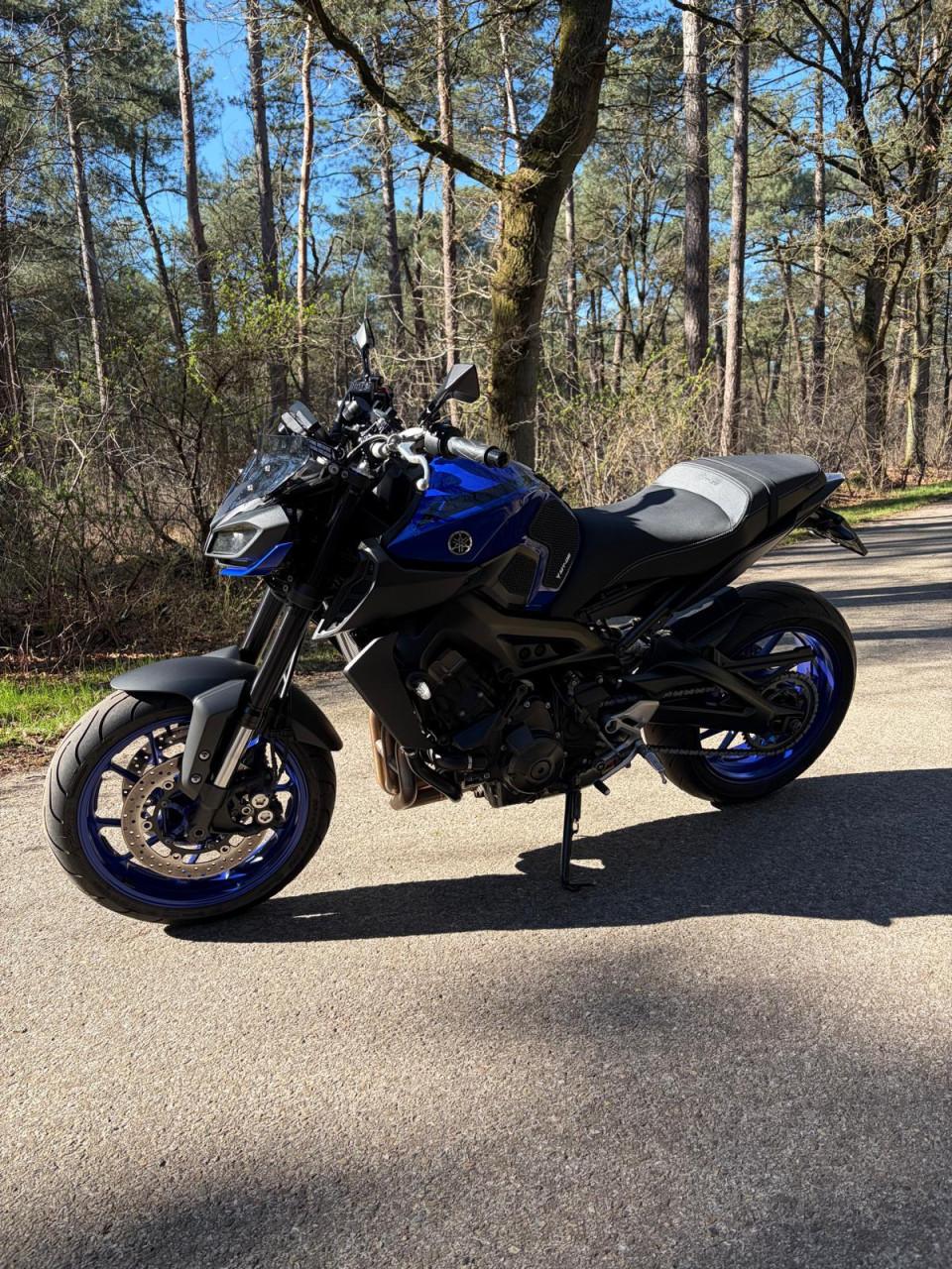Yamaha MT-09 | Lage KM | Volledige Akrapovic Racing Line