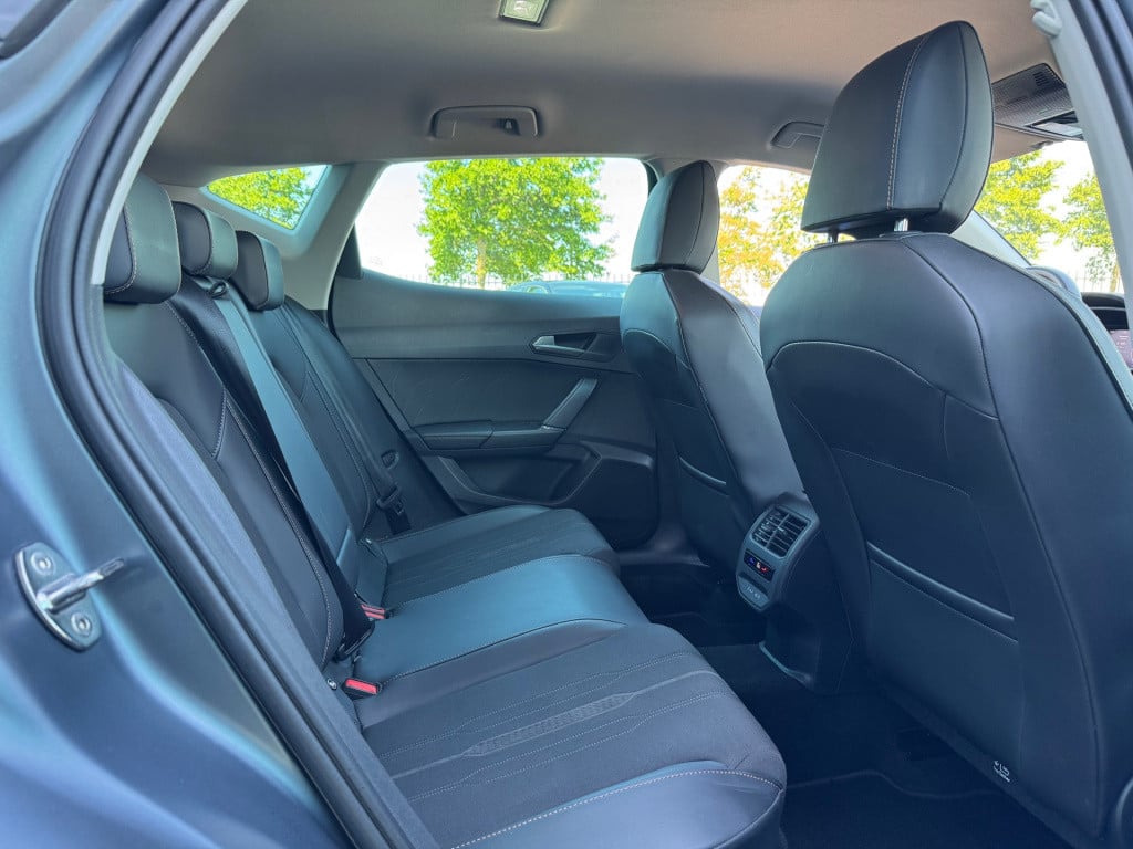 Cupra Formentor 1.4 e-hybrid business * matt grijs * navigatie * trekhaak