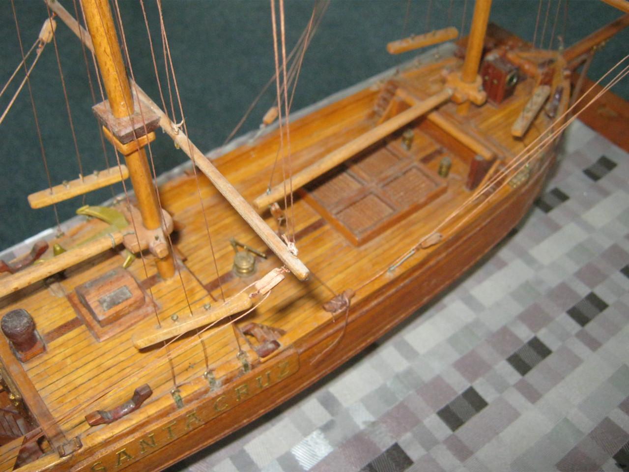 Scheepsmodel SANTA CRUZ.