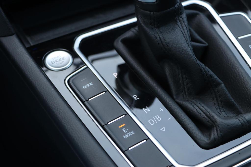 Volkswagen Passat variant 1.4 tsi phev gte business 218pk dsg6