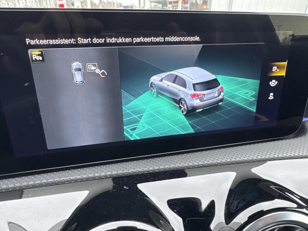 Mercedes-Benz A-Klasse 200 amg line apple carplay/night pakket/ambianceligh