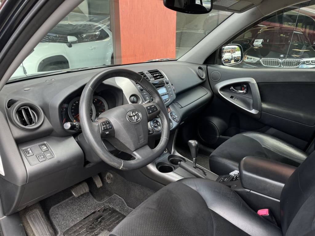 Toyota Rav4 2.0 vvti executive business awd automaat