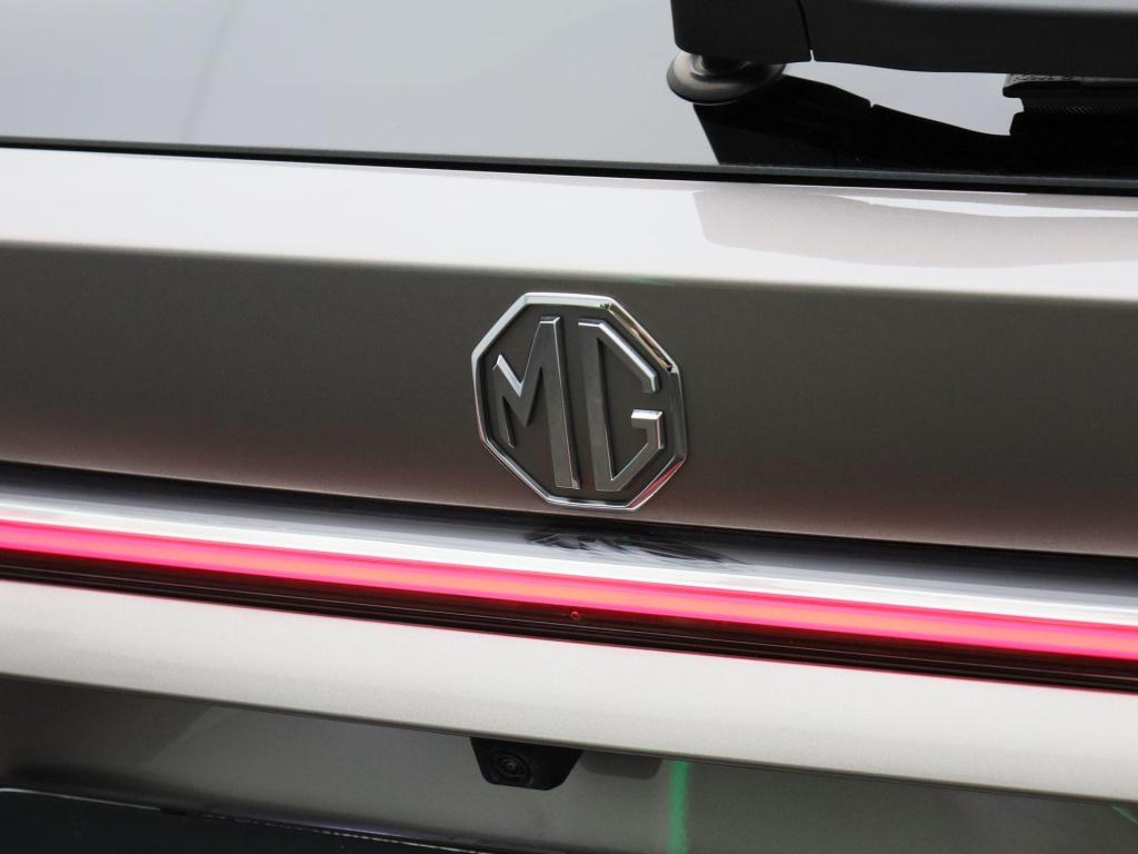 MG Hs 1.5 phev aut. luxury