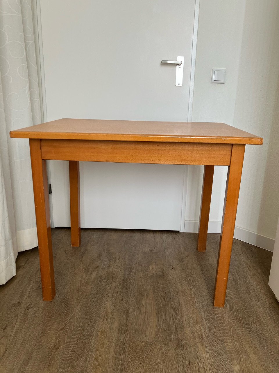 Vintage houten keukentafel met dessin tafelblad 90x66x74, jaren 60