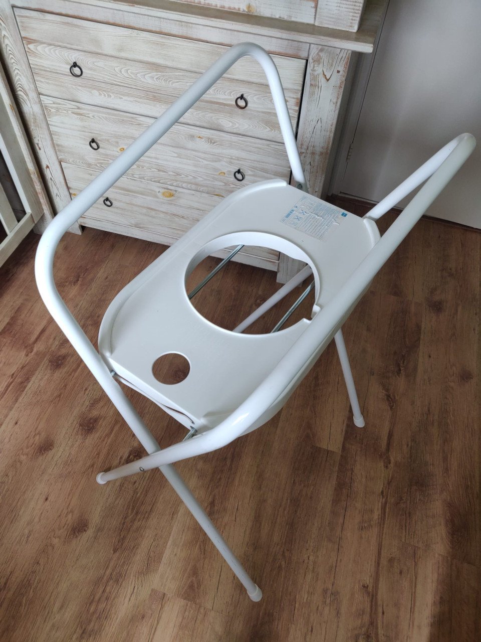 Fijn babybadje met standaard (HEMA)