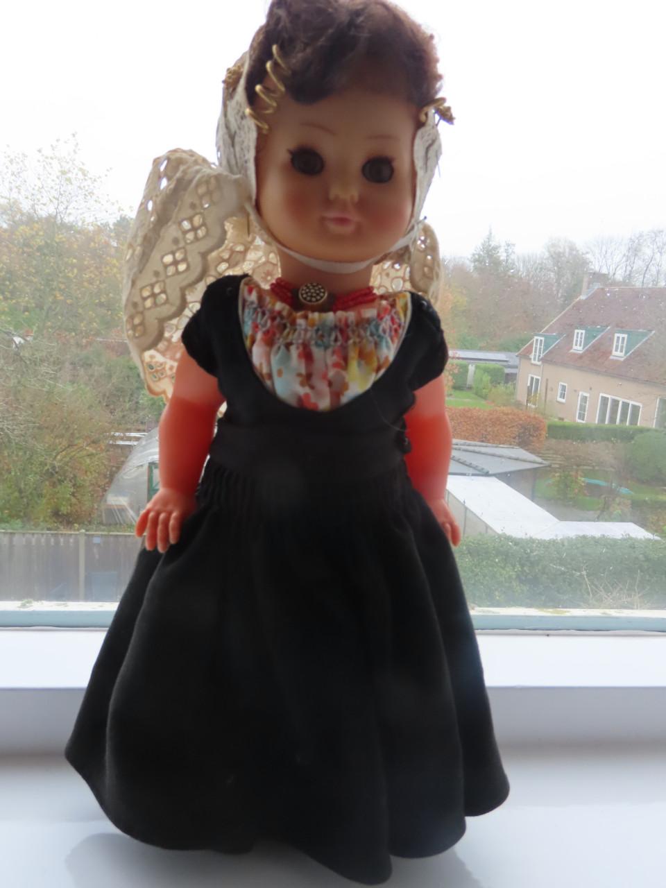 Zeeuws meisje in Walcherse dracht