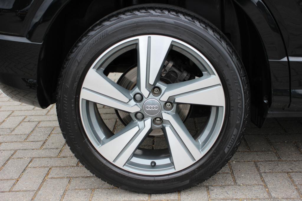 Audi Q2 1.4 tfsi | limited | s-tronic | led | navi