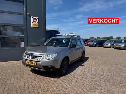 Subaru Forester 2.0 x intro