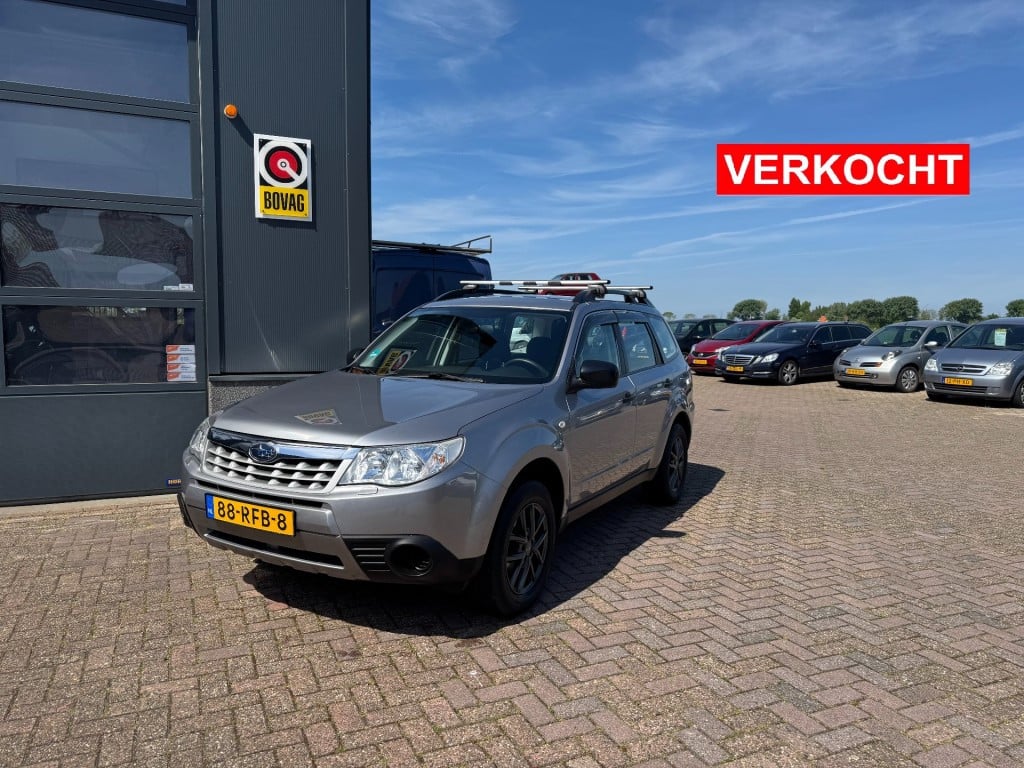 Subaru Forester 2.0 x intro