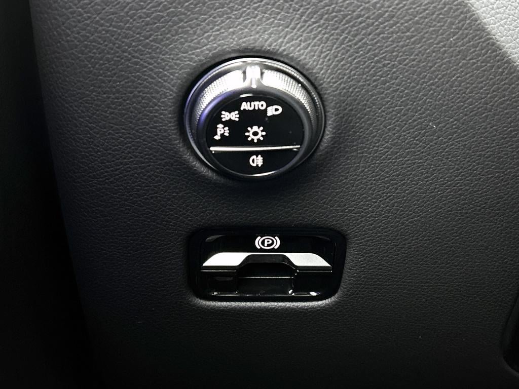 Mercedes-Benz Glc 300e 4matic sport edition | premium pakket | nightpakket 